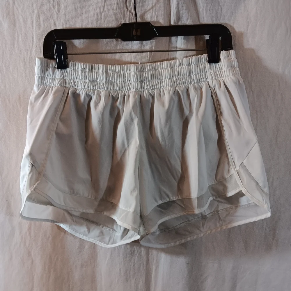 Athleta Womens Medium White Short Mesh Racer Run Mid Rise 4 inch Briefs Lining